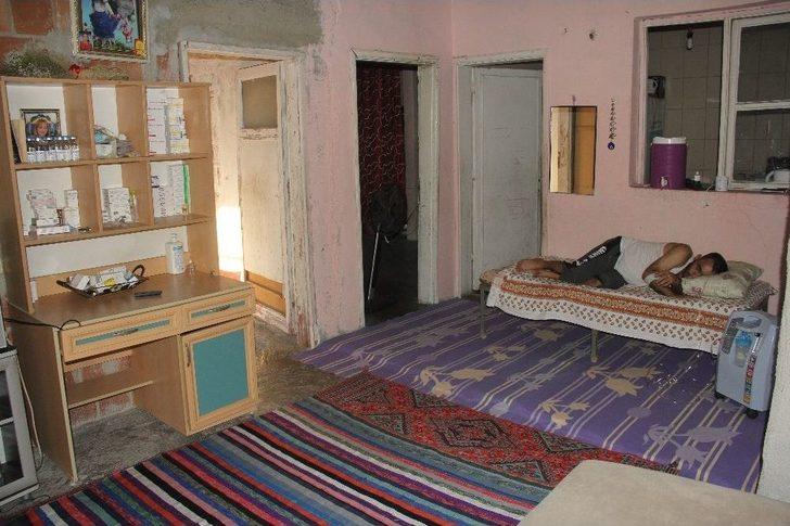 Lösemi Hastası Evde Ölümü Bekliyor G2