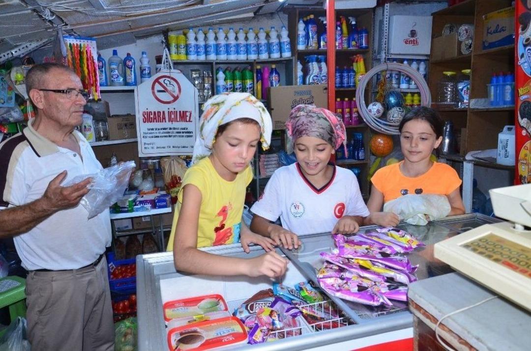 (&ouml;zel) Zincir Marketlere 43 Yıllık Tecr&uuml;besi İle Direniyor