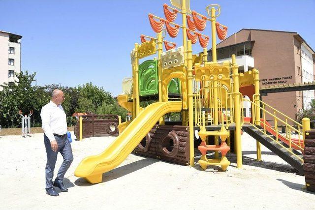 Tekkeköy Belediyesi İlçeyi Parklarla Donatıyor