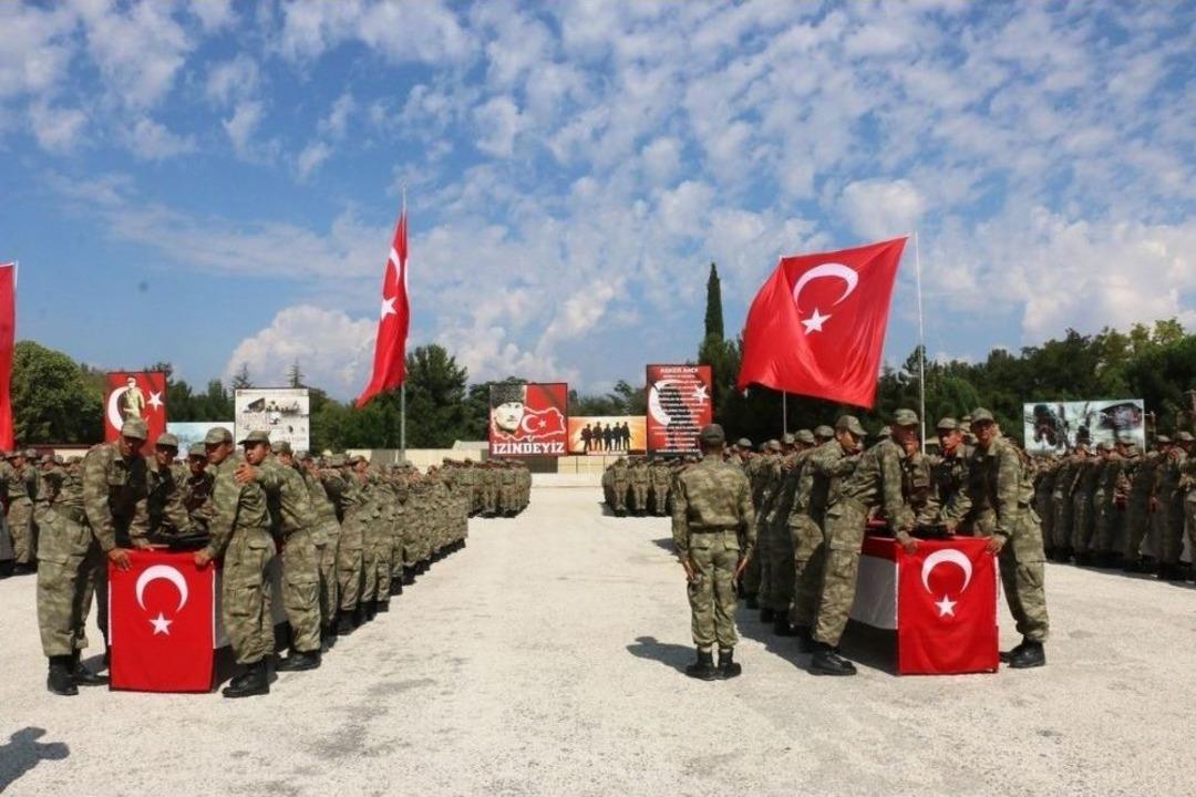 Burdur&rsquo;da Aileleri Gururlandıran Yemin T&ouml;reni