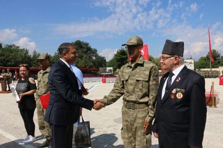 Burdur’da Aileleri Gururlandıran Yemin Töreni G4