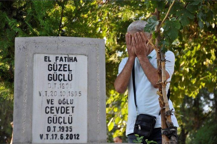 Bayram Sabahı Mezarlıklar Doldu Taştı G1