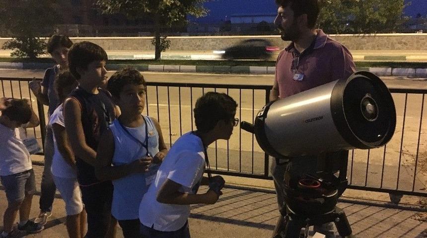 Aile Boyu Uzay Macerası Yaşadılar