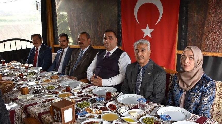 Can: "tarsus&rsquo;taki 335 Bin İnsanın Belediye Başkanı Olarak &Ccedil;alışıyoruz"