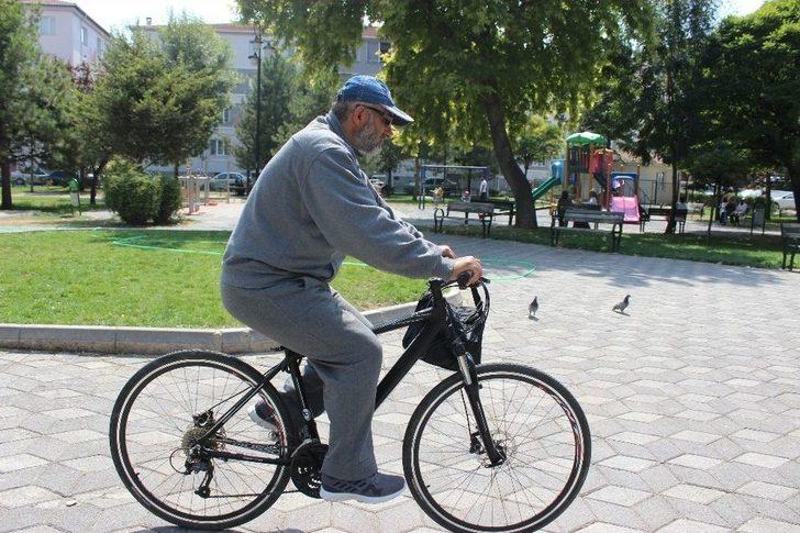 Gençlere Örnek Olmak İçin Bisikletiyle Yola Çıktı G2