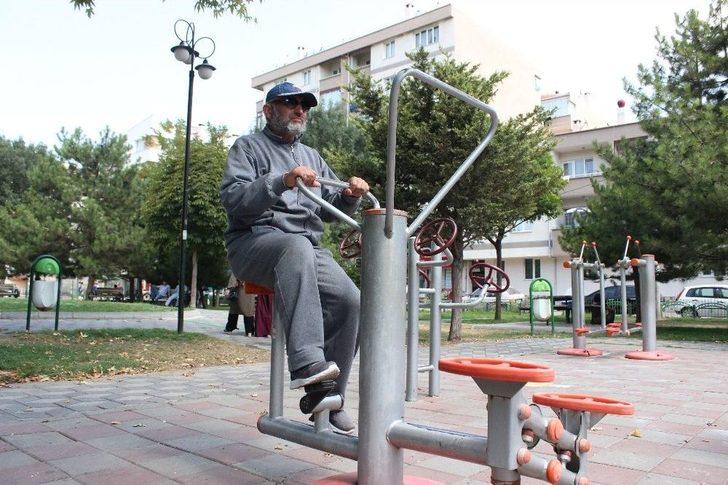 Gençlere Örnek Olmak İçin Bisikletiyle Yola Çıktı G5