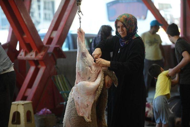 Bursa’da Kurban Kesim Yerleri Doldu, Taştı G3