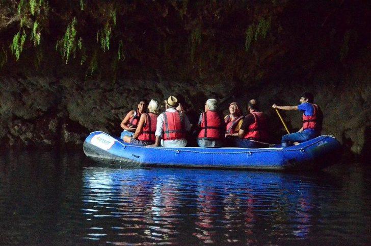 Altınbeşik Mağarası Ziyaretçilerini Büyülüyor G5