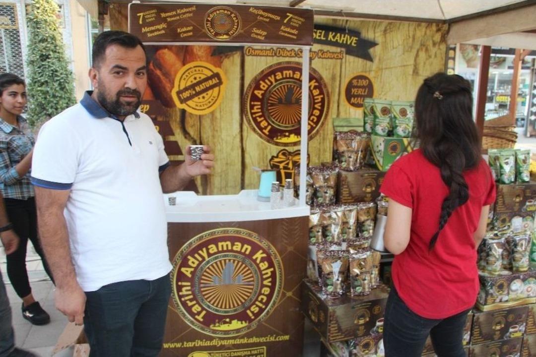 81 İlin Meşhur Gıdaları Silopi&rsquo;de G&ouml;r&uuml;c&uuml;ye &Ccedil;ıktı