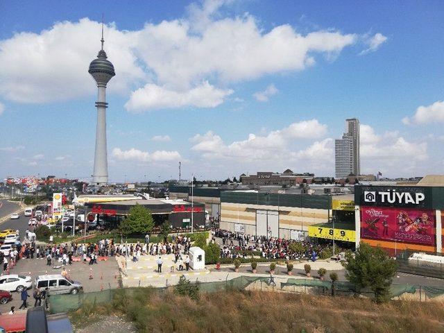 (özel) Tüyap’ta Oyun Fuarı İçin Metrelerce Kuyruk Oluştu