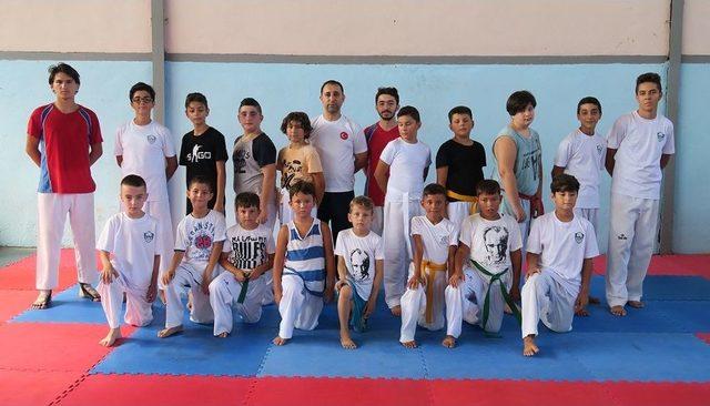 Taekwondo Sporcuları Takımı Yıl Boyu Çalışmalarını Sürdürüyor