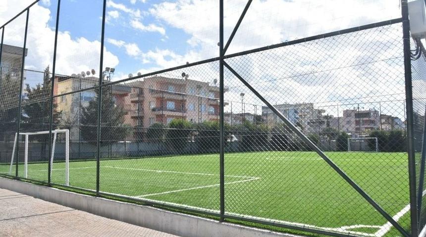 Aliağa Belediyesinden 8 Yeni Halı Saha