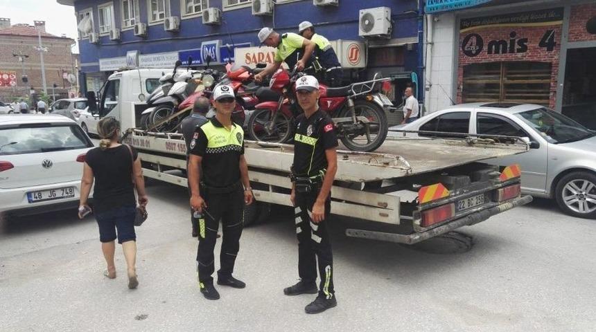 Kurallara Uymayan Motosiklet Sürücülerine Ceza Yağdı