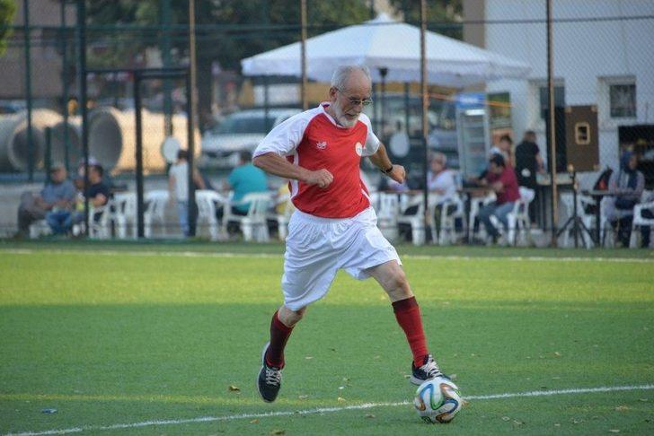 Şöhretler Karması Yeşil Sahalarda Buluştu G4