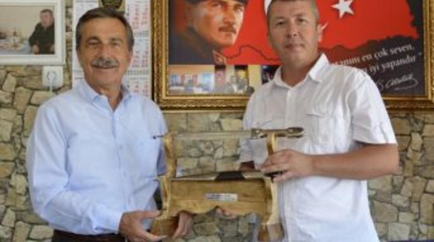 Tepebaşı B&ouml;lgesindeki 45 Kırsal Mahallede S&uuml;rd&uuml;r&uuml;len &Uuml;styapı &Ccedil;alışmaları