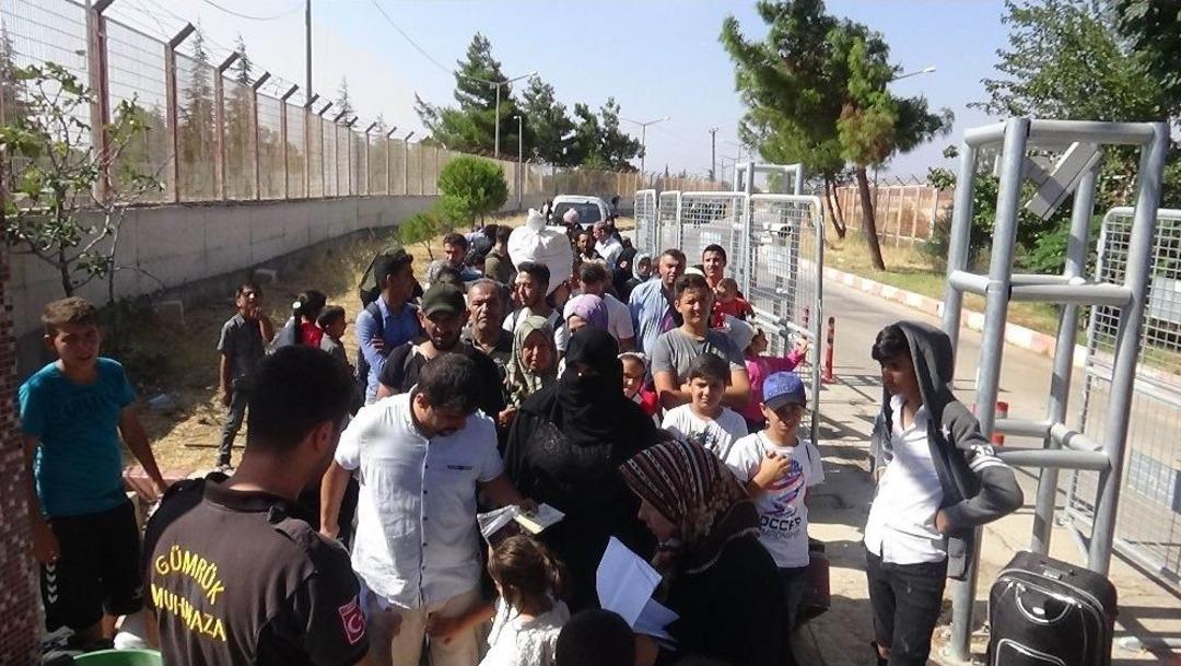 Bayram İ&ccedil;in &Uuml;lkesine Giden 3 Bin Suriyeli D&ouml;nd&uuml;