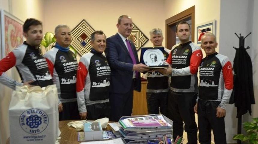 Bisikletle Samsun&rsquo;dan, &Ccedil;anakkale&rsquo;ye Geldiler