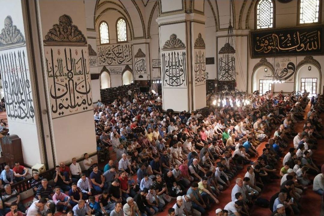 Başkan D&uuml;ndar Vatandaşlarla Bayramlaştı