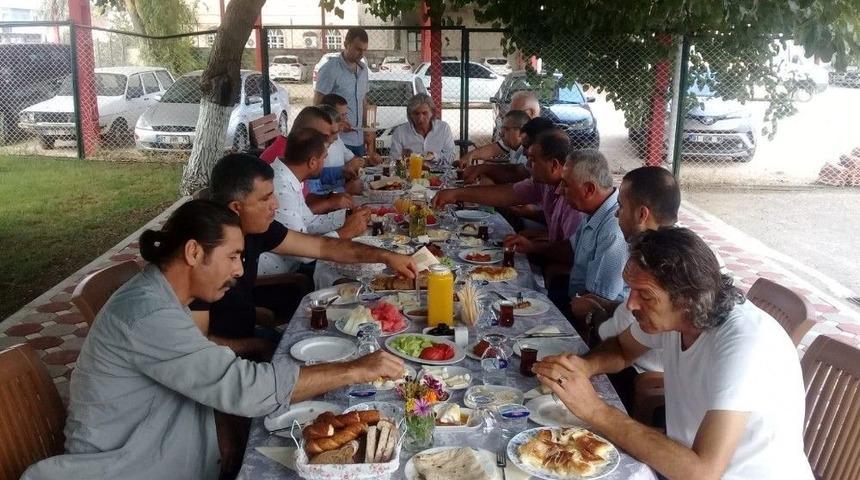 Yzo’dan Yüreğir Kaymakamı Genel’e Veda Kahvaltısı