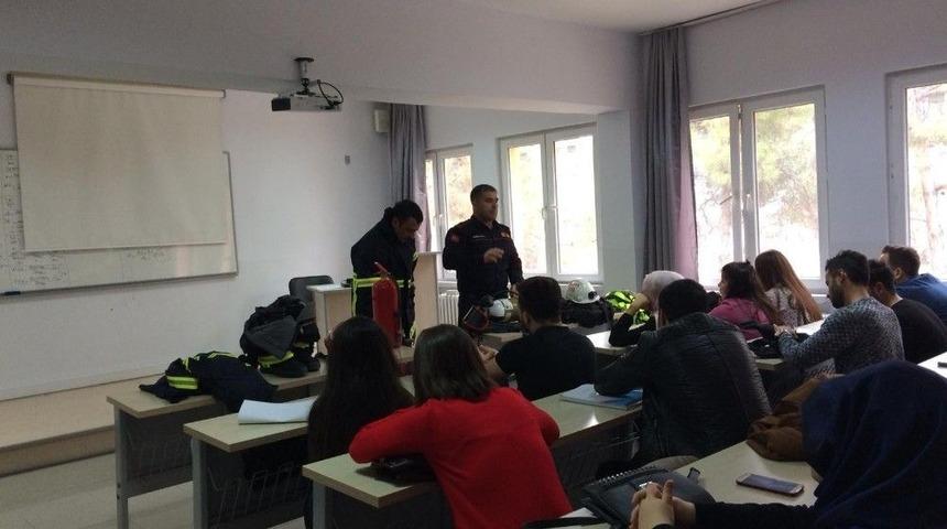 &Uuml;niversite &Ouml;ğrencilerine Yangın Eğitimi