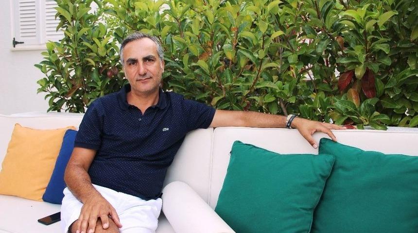 İnsan Ka&ccedil;ak&ccedil;ıları İş Adamının L&uuml;ks Motor Yatını &Ccedil;aldı