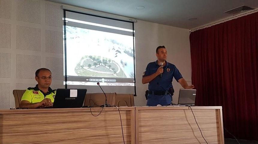 Develi&rsquo;de &Ouml;ğretmelere Y&ouml;nelik Trafik Eğitim Semineri Başladı