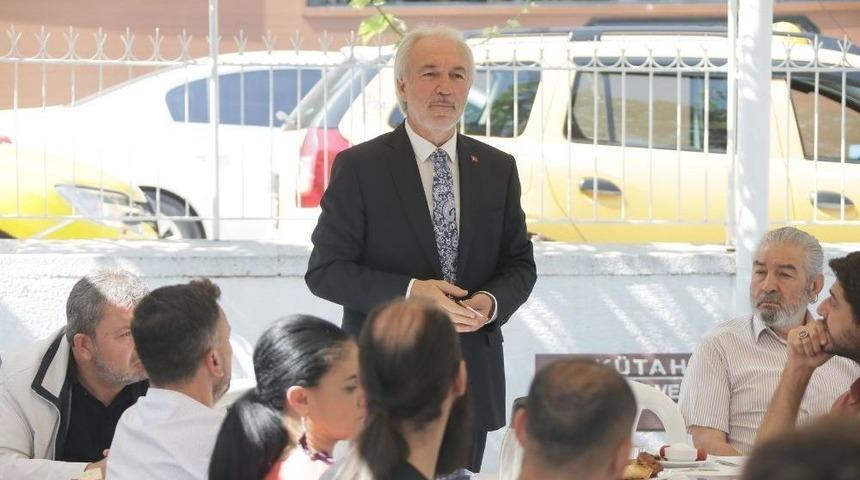 "b&uuml;t&uuml;n Hizmetlerimizi Hemşehrilerimizin Beklentilerini Değerlendirerek Yapıyoruz"