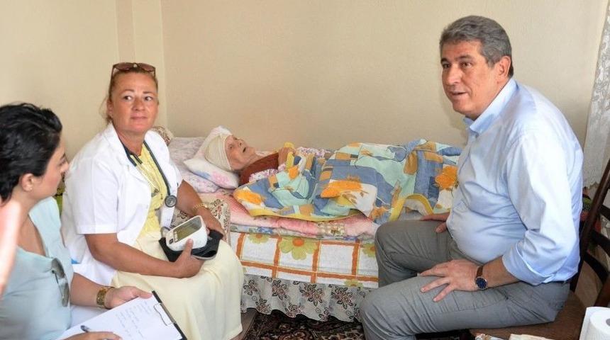 Bal&ccedil;ova&rsquo;da Yaşlıları Sevindiren Destek