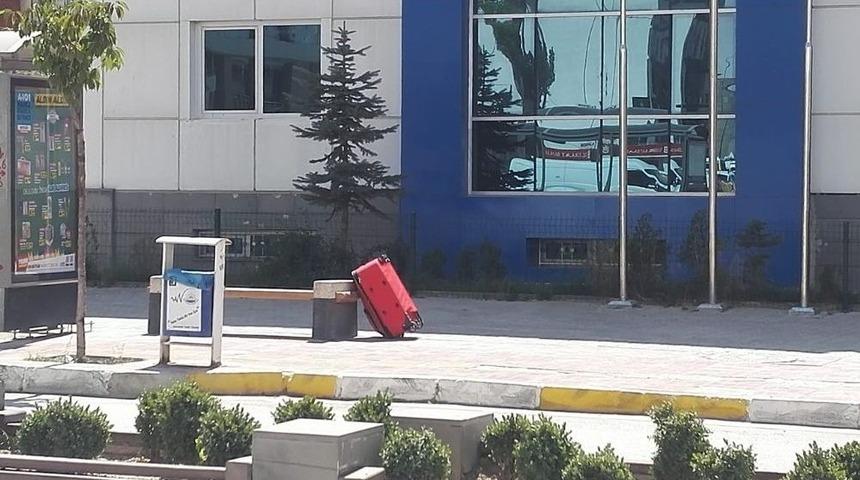 Van&rsquo;da Ş&uuml;pheli Bavul Alarmı