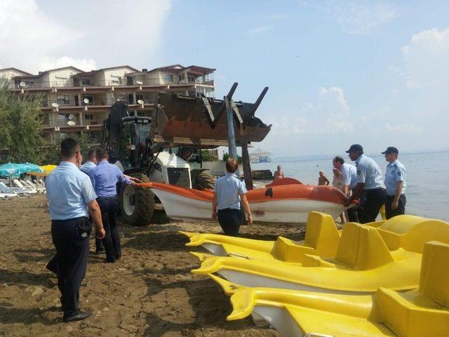 Kumbağ’da Kaçak İşletilen Deniz Bisikletlerine El Konuldu