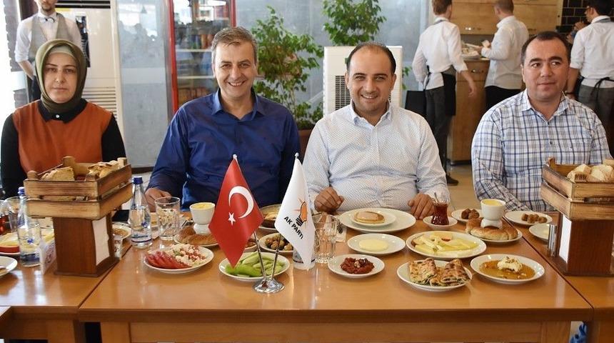 Ak Parti&rsquo;li Baybatur: "parayı Pulu Devreye Sokarak Ekonomik Darbe İle T&uuml;rkiye&rsquo;yi Karıştırmak İstiyorlar"