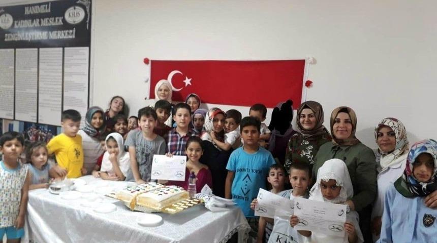 Kuran Kursu &Ouml;ğrencileri Belgelerini Aldı