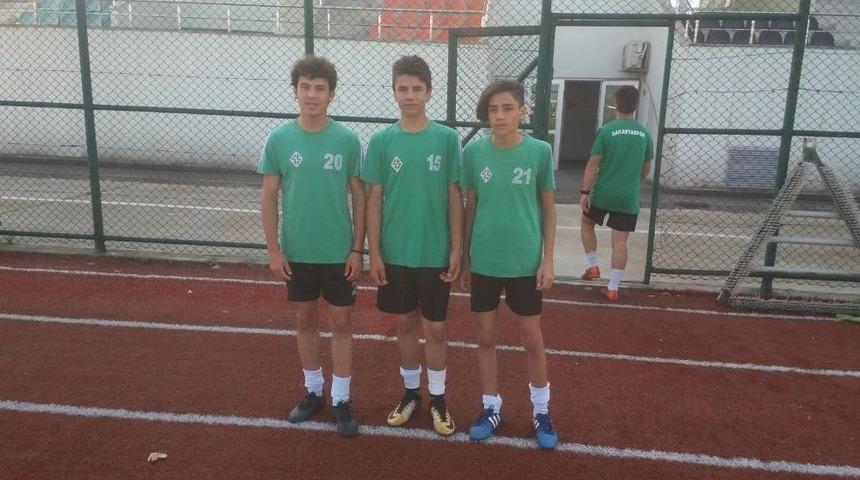 Sakaryaspor Altyapısında G&ouml;lpazarı Belediyespor Fırtınası