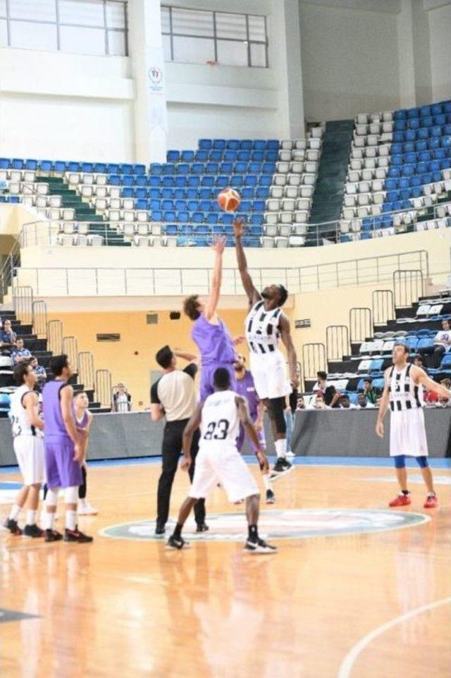 Büyükşehir Basket Takımı İlk Hazırlık Maçını Kazandı