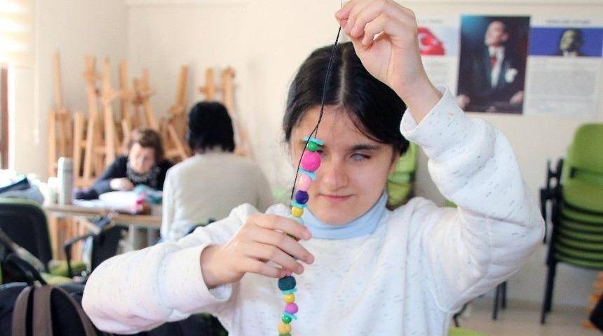 Duygu&rsquo;nun D&uuml;nyası