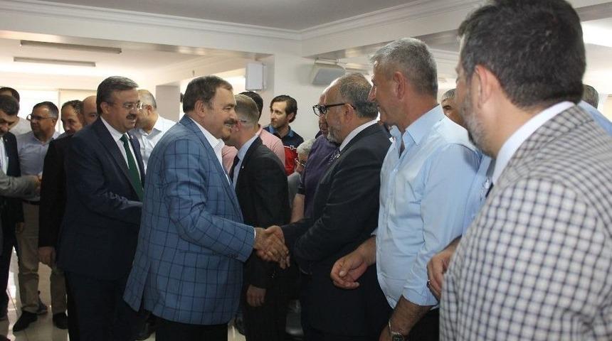 Eroğlu, Ak Parti Afyonkarahisar Teşkilatı İle Bir Araya Geldi