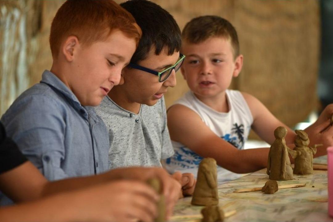 &Ccedil;ocuklar Pişmiş Toprağı &Ccedil;ok Sevdi