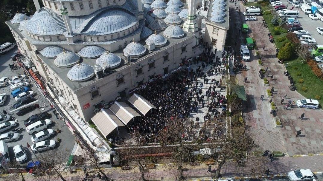 Hostes Eda Uslu Son Yolculuğuna Uğurlandı