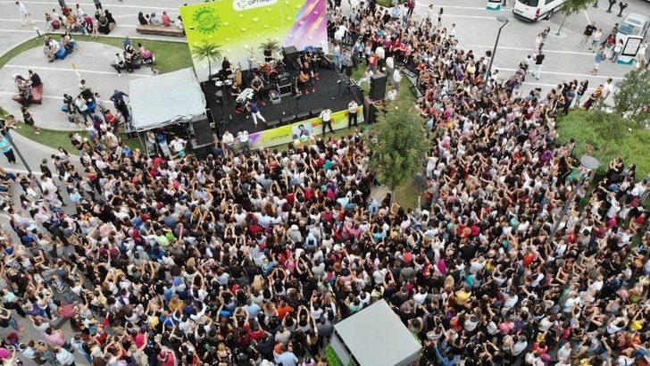 Buray’dan İzmir’de Muhteşem Performans G1