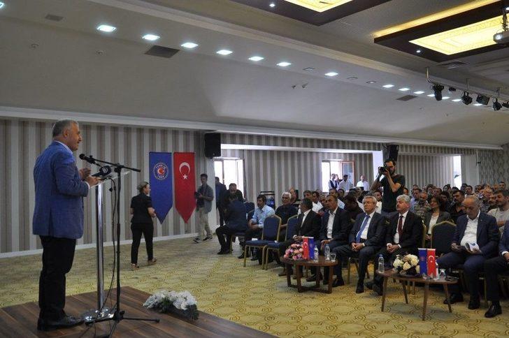 Kars’ta ‘çalışma Hayatındaki Güncel Gelişmeler’ Eğitim Semineri Düzenlendi G5