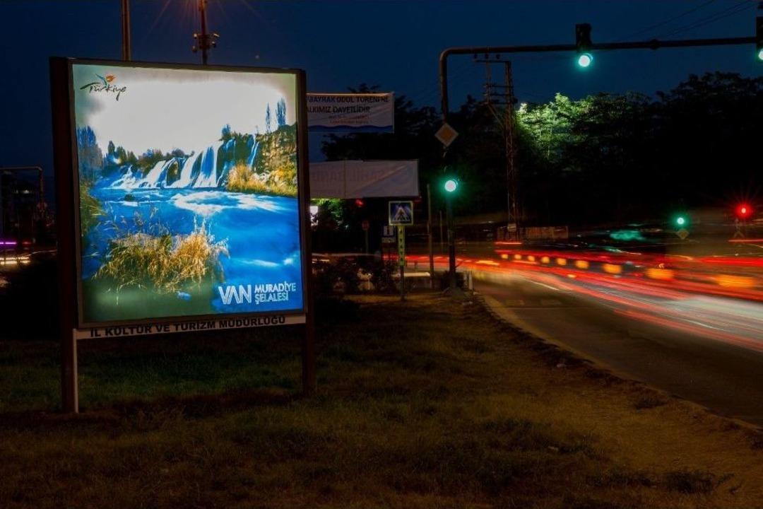 Van&rsquo;ın G&uuml;zelliğine Renk Katan G&ouml;rseller