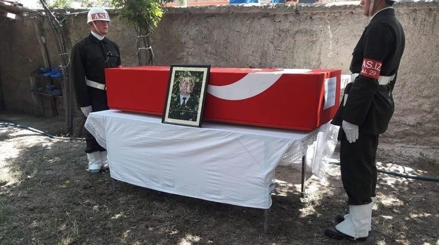 Elektrik Akımına Kapılan Emekli Astsubay Toprağa Verildi