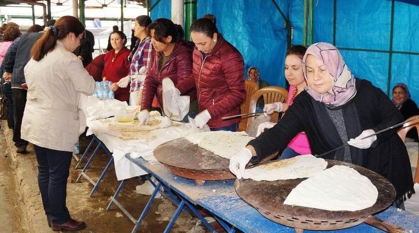 Sarıg&ouml;l&rsquo;de &rsquo;minik Eller Mehmet&ccedil;ik İle El Ele&rsquo; Kermesi