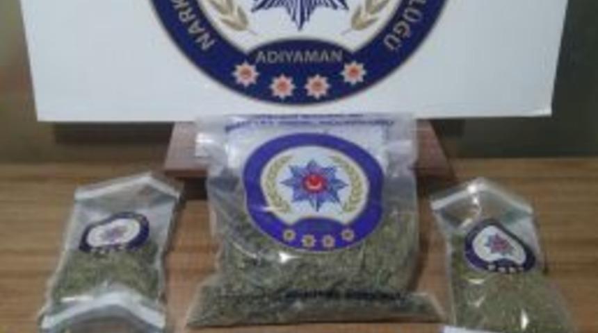 4 Farklı Adrese Yapılan Operasyonda Esrar Ele Geçirildi