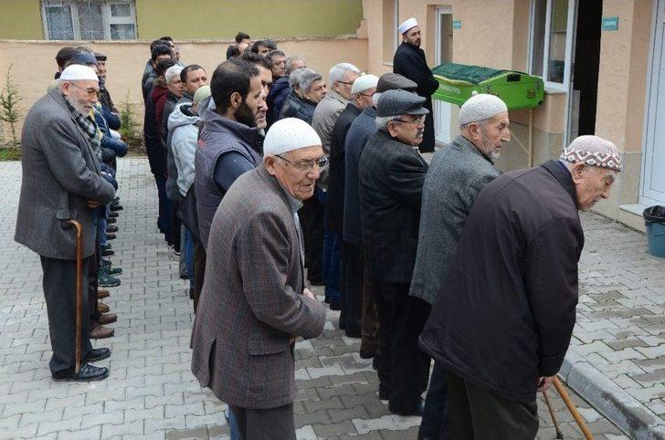 Çorum’daki Kazada Hayatını Kaybeden Şoför Ahmet Civlez Son Yolculuğuna Uğurlandı G2