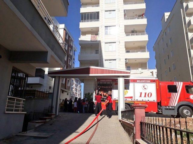 Apartman Dairesinde Çıkan Yangın Söndürüldü