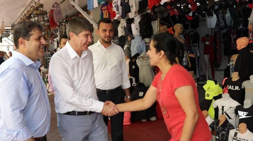 Başkan T&uuml;rel Alanya&rsquo;da Halkla Bayramlaştı