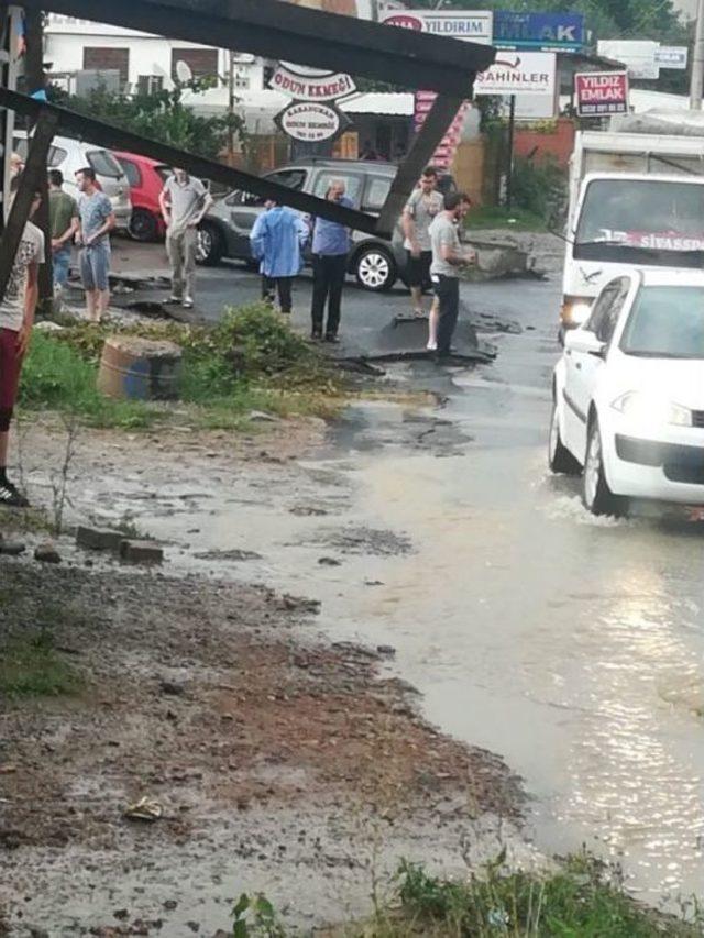 Kocaeli’nin Gebze İlçesine Bağlı Tavşanlı Köyünde Bulunan Ballıkayalar’da Piknik Yapmaya Giden 8 Kişi Mahsur Kaldı. Selde Mahsur Kalan 8 Kişiyi Kurtarmak İçin Çalışma Başlatıldı. Olay Yerine Helikopter Sevk Edildi.