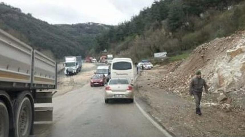 Kazada Ormancı &Ouml;ld&uuml;, Sendikacılar Yaralandı