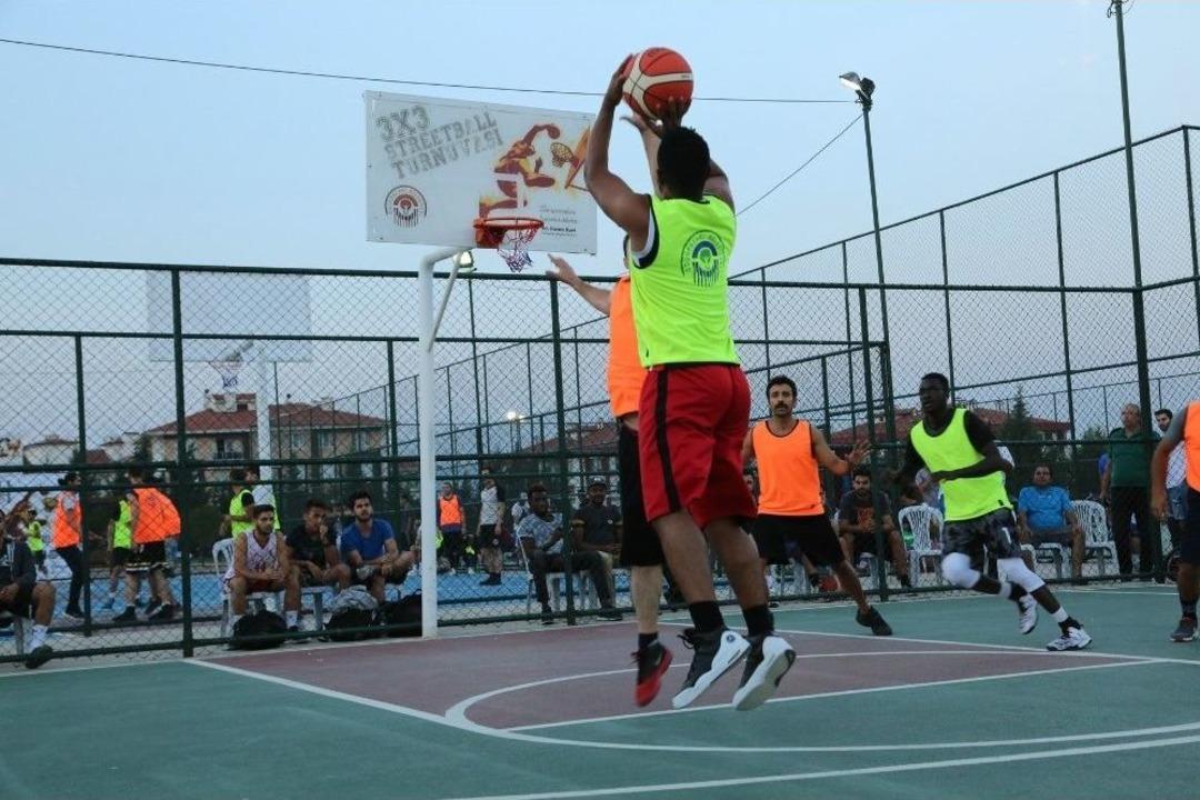 Odunpazarı&rsquo;ndan Sokak Basketbolu Turnuvası